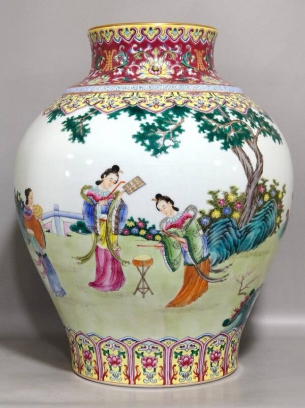 A jar with a red background and figures playing music, Jiaqing period, Qing Dynasty - Image 4